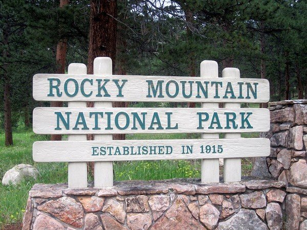 Rocky Mountain National Park entrance sign IMG 5252