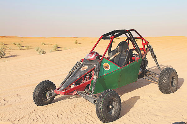Dubai Dune Bashing 