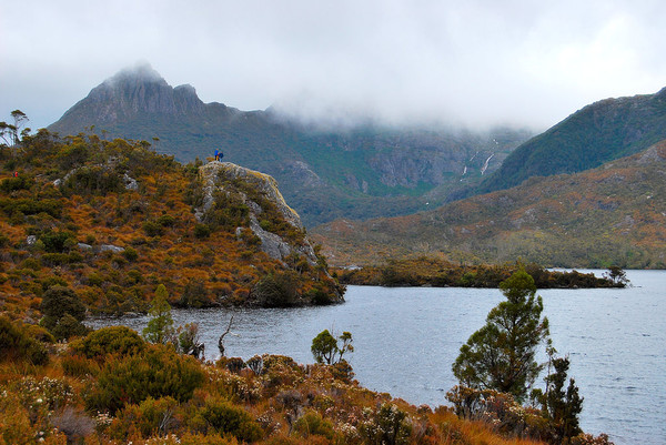 Misty cradle mountain and lake - tasmania