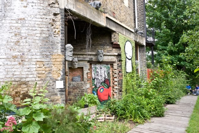 dalston-eastern-curve